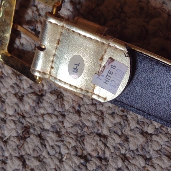 COPY - 2 belts &1 Buckle - Picture 3 of 4